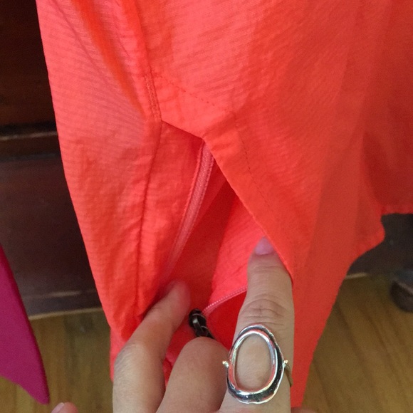 Patagonia Woman’s Houdini (Like New) - Picture 5 of 5